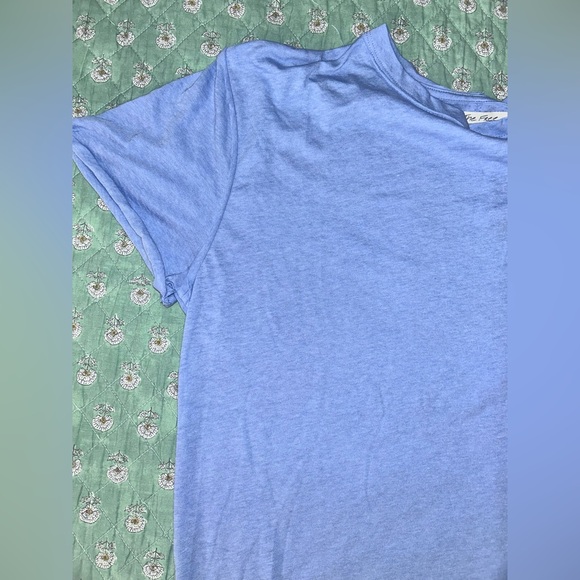 We the Free Short Sleeved Tee Shirt With Single Pocket in Frozen Violet M NWT - Picture 9 of 12
